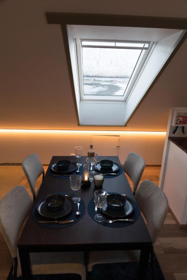 Scenic Penthouse - Ocean View & Skylight Windows Daire Siglufjordur Dış mekan fotoğraf