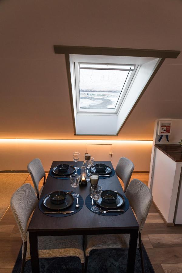 Scenic Penthouse - Ocean View & Skylight Windows Daire Siglufjordur Dış mekan fotoğraf